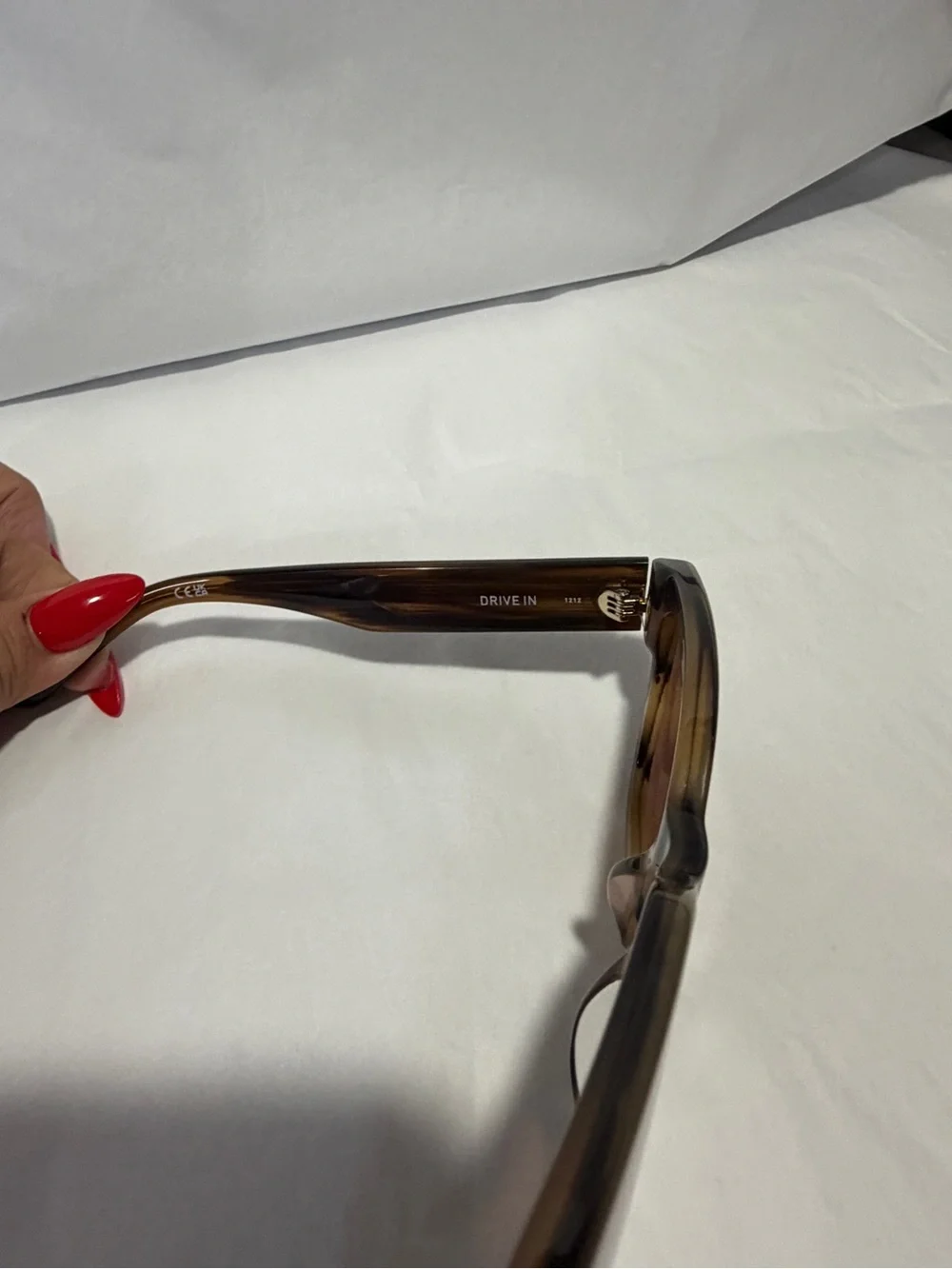 Quay Australia brand new